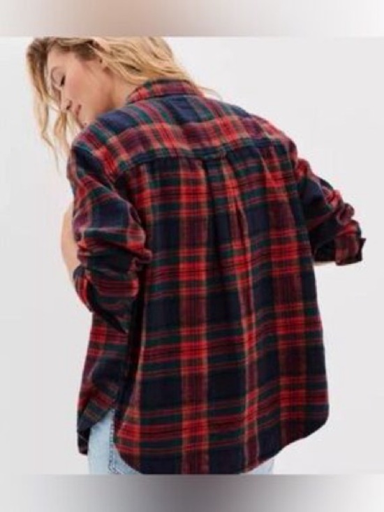 American Eagle Outfitters Sweaters - American Eagle Outfitters Red and Dark Green Plaid Shirt